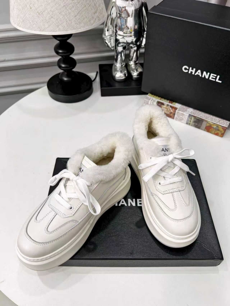 Ch**el sport shoes